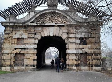 serbia/belgrade/landmark/charles-vi-gate