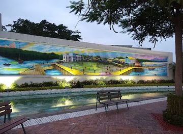 ecuador/guayas-region/landmark/malecon-del-salado