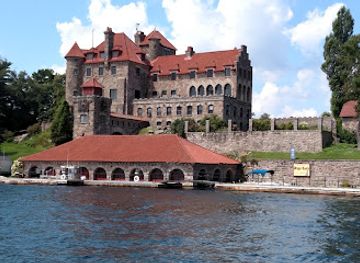 new-york/thousand-islands/landmark/dark-island