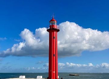 portugal/cascais/landmark/farol-de-cacilhas