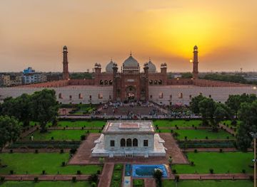 pakistan/central-punjab/landmark/badshahi-mosque
