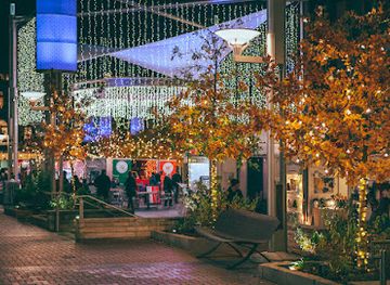 colorado/denver/cherry-creek/landmark/cherry-creek-holiday-market