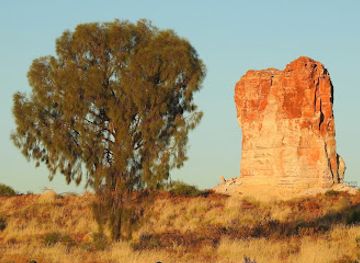 australia/litchfield-national-park/landmark/chambers-pillar