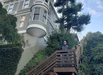 california/san-francisco-peninsula/landmark/russian-hill-macondray-lane-historic-district