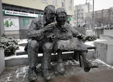 poland/kashubia/landmark/bench-of-a-kashubian-couple