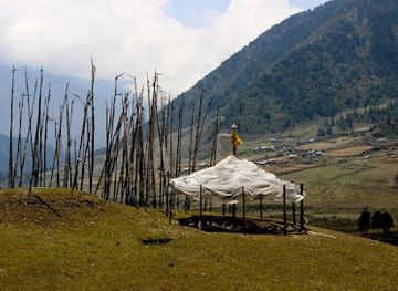 bhutan/phobjikha-valley/landmark/kueghi-pokto