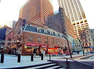 new-jersey/jersey-city/landmark/portal-down-to-old-new-york