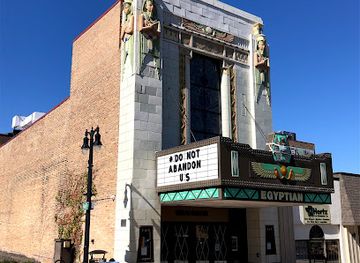 illinois/little-egypt/landmark/egyptian-theatre