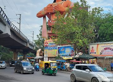 india/delhi/karol-bagh/landmark/bhuli-bhatiyari-ka-mahal