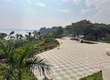 india/hyderabad/hussain-sagar/landmark/bathukamma-ghat