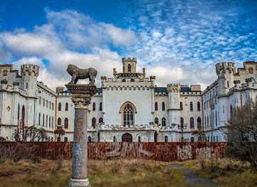 slovakia/hont/landmark/zichyho-kastiel-v-rusovciach