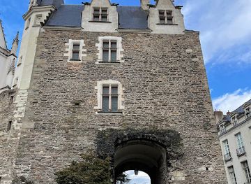 france/nantes/bouffay/landmark/porte-saint-pierre