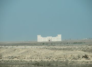 qatar/al-shamal/landmark/al-jassasiya-rock-art-site