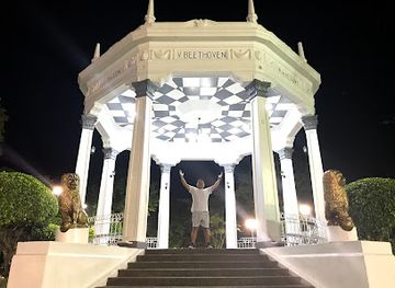 philippines/visayas/landmark/bacolod-public-plaza