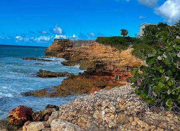 anguilla/shoal-bay/landmark/blolly-ham-bay