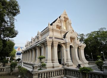 thailand/chao-phraya-river-basin/landmark/wat-rachathiwat