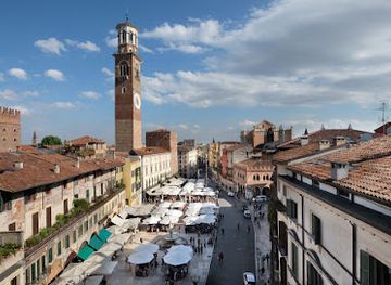 italy/veneto/landmark/torre-dei-lamberti