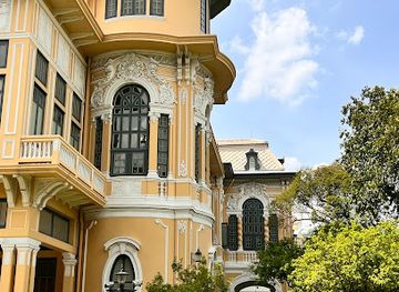 thailand/chao-phraya-river-basin/landmark/bang-khun-phrom-palace