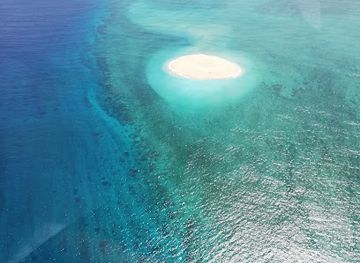 mayotte/pamandzi/landmark/recif-helicopteres