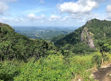 sri-lanka/kegalle-district/landmark/balumgala