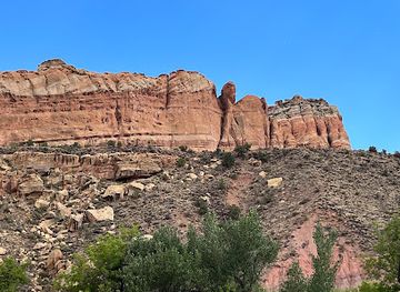 utah/capitol-reef-national-park/landmark/petroglyphs-panels