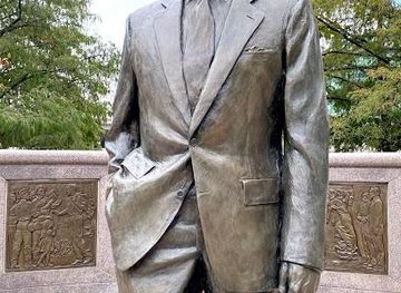 texas/sugar-land/landmark/george-bush-monument