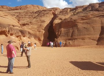arizona/page/landmark/antelope-canyon-tours-by-carolene-ekis
