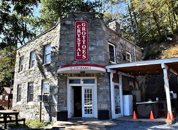 maryland/western-maryland/landmark/crystal-grottoes-caverns