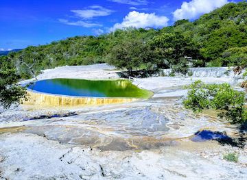 mexico/southeastern-mexico/landmark/hierve-el-agua