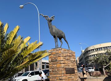 namibia/windhoek/landmark/kudu-statue