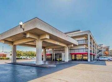 alabama/huntsville/research-park/landmark/clarion-pointe-huntsville-research-park