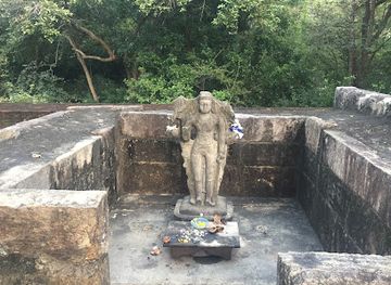 sri-lanka/polonnaruwa-district/landmark/vishnu-devale-no-2-vishnu-kovil