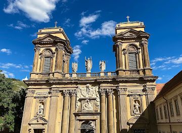 czechia/palava/landmark/dietrichstein-tomb