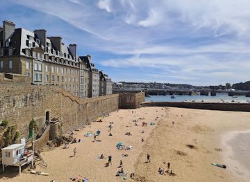 france/saint-malo/landmark/plage-de-bon-secours