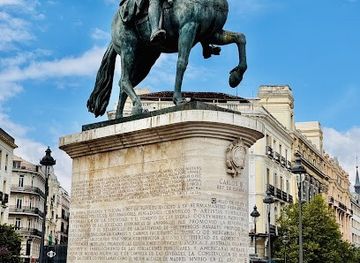 spain/madrid/landmark/estatua-ecuestre-de-carlos-iii