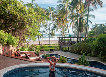 el-salvador/coastal-region/landmark/las-flores-resort