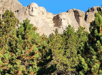 south-dakota/devils-tower-national-monument/landmark/geographic-center-of-the-nation-monument