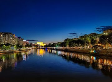 romania/dambovita/landmark/dambovita-promenade