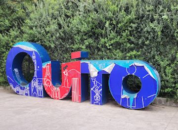 ecuador/quito/la-carolina/landmark/letras-quito