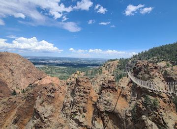 colorado/colorado-springs/landmark/broadmoor-outfitters