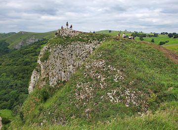 united-kingdom/peak-district/landmark/thor-s-cave