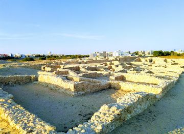 bahrain/central-region/landmark/sar-burial-complex