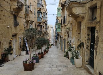 malta/southern-harbour/landmark/is-suq-tal-belt-valletta-food-market