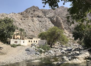 oman/al-batinah-south-governorate/landmark/ain-al-thawarah