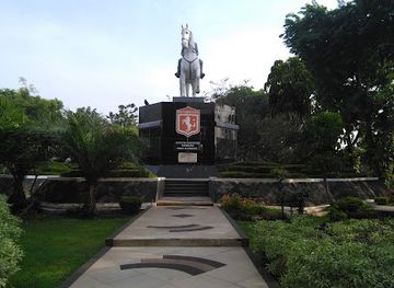 indonesia/surabaya/wonokromo/landmark/taman-mayangkara