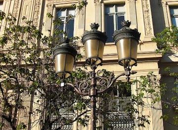 france/versailles/landmark/place-saint-andre-des-arts-rue-danton