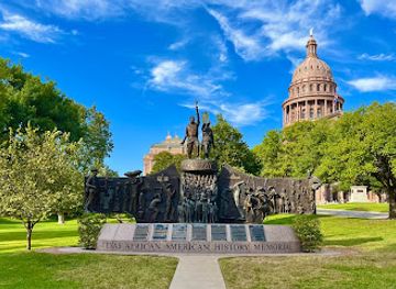 texas/austin/landmark/texas-african-american-history-memorial