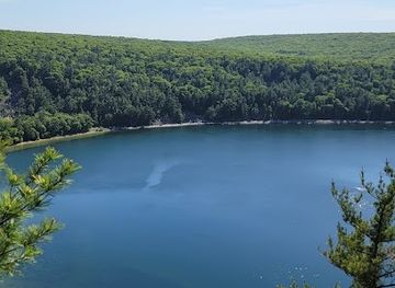 wisconsin/devil-s-lake-state-park/landmark/devils-lake-nature-center
