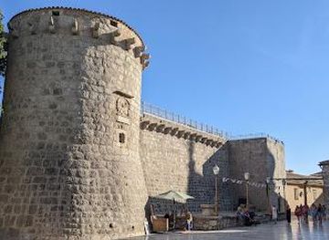 croatia/opatija/landmark/kamplin-square