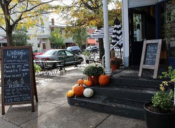 michigan/saugatuck/landmark/pumpernickels